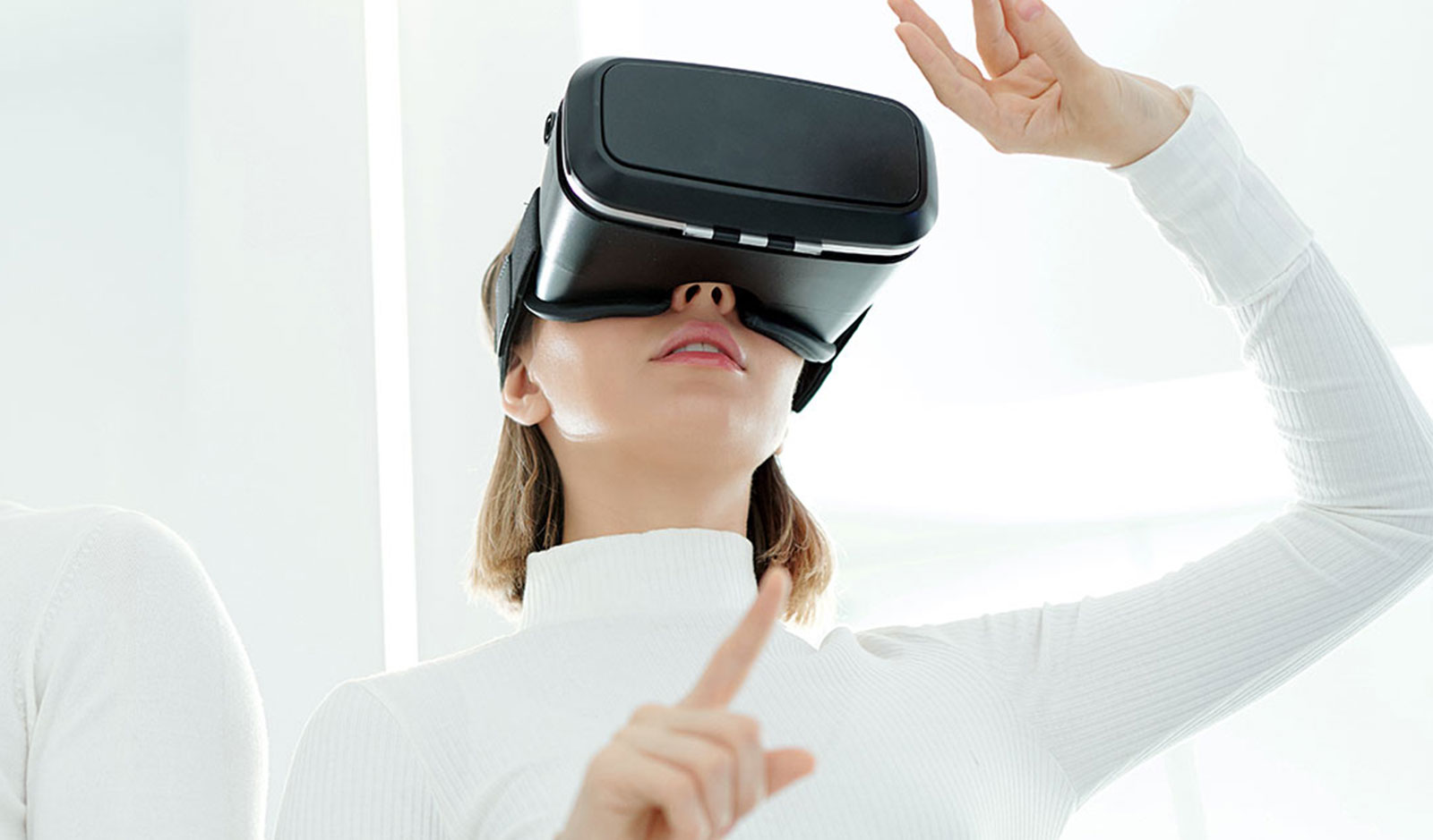 Stratégie et étude commerciale de nouvelles technologies telles que réalité augmentée ou réalité virtuelle. Comcoop